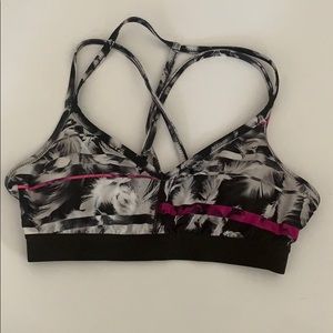 Puma bra feather print M